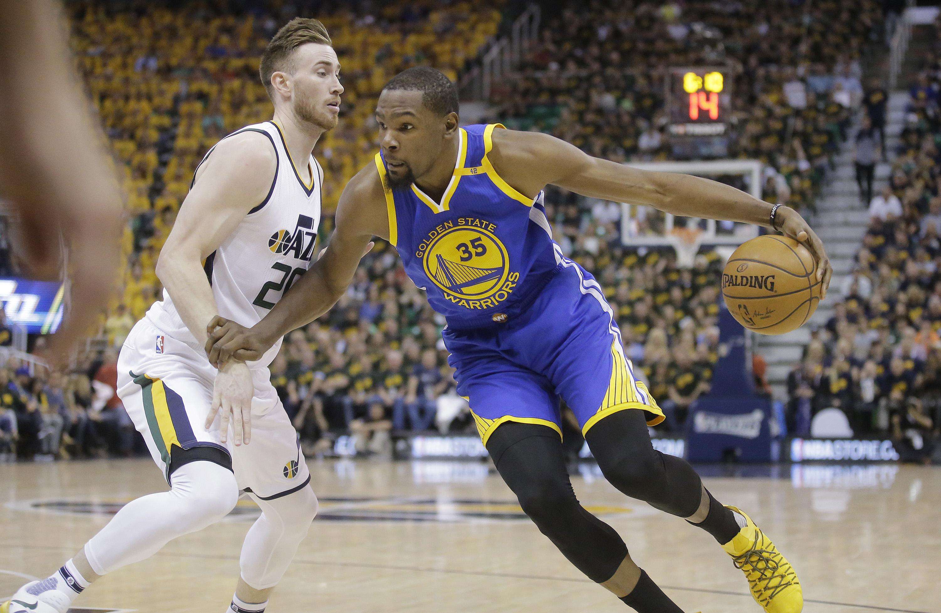 安永佳：赛季结束心情开心，希望明年表现更上一层楼（安永佳：赛季收官喜悦，期待明年更进一步）