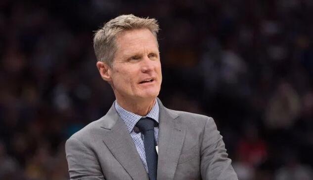 球队开场三分钟就进球，太狠（球队开场3分钟闪电破门，太猛了）