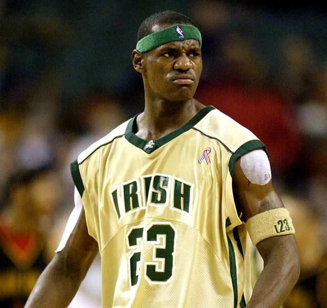 徐尚：我建议并支持邵佳一竞聘国足主帅，希望他到更高的舞台（徐尚：倡议并力挺邵佳一竞聘国足主帅，盼其迈向更高舞台）