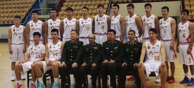 英超积分榜更新：曼城榜首压力加大,（英超积分榜最新：曼城领跑压力骤增）