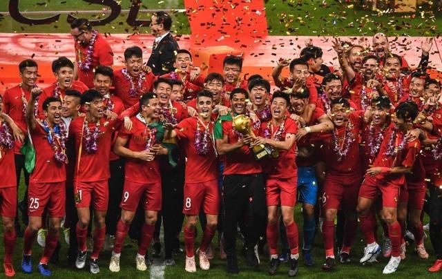 好喜欢这种没什么价值纯开心的节日（偏爱这种不讲功利、只为开心的节日）