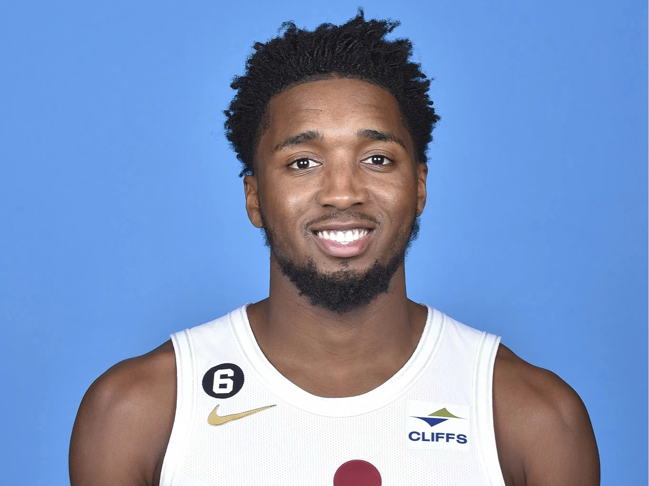 利物浦主场1-1战平升班马桑德兰，迎来赛季首个平局（利物浦主场被升班马桑德兰1-1逼平，收获赛季首个平局）