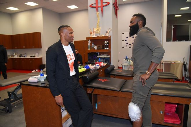 图雷怒喷瓜帅：他不是男人是毒蛇，把我当垃圾还不想我离队（图雷怒斥瓜帅：称其为毒蛇非男人，把我当垃圾却不让我走）